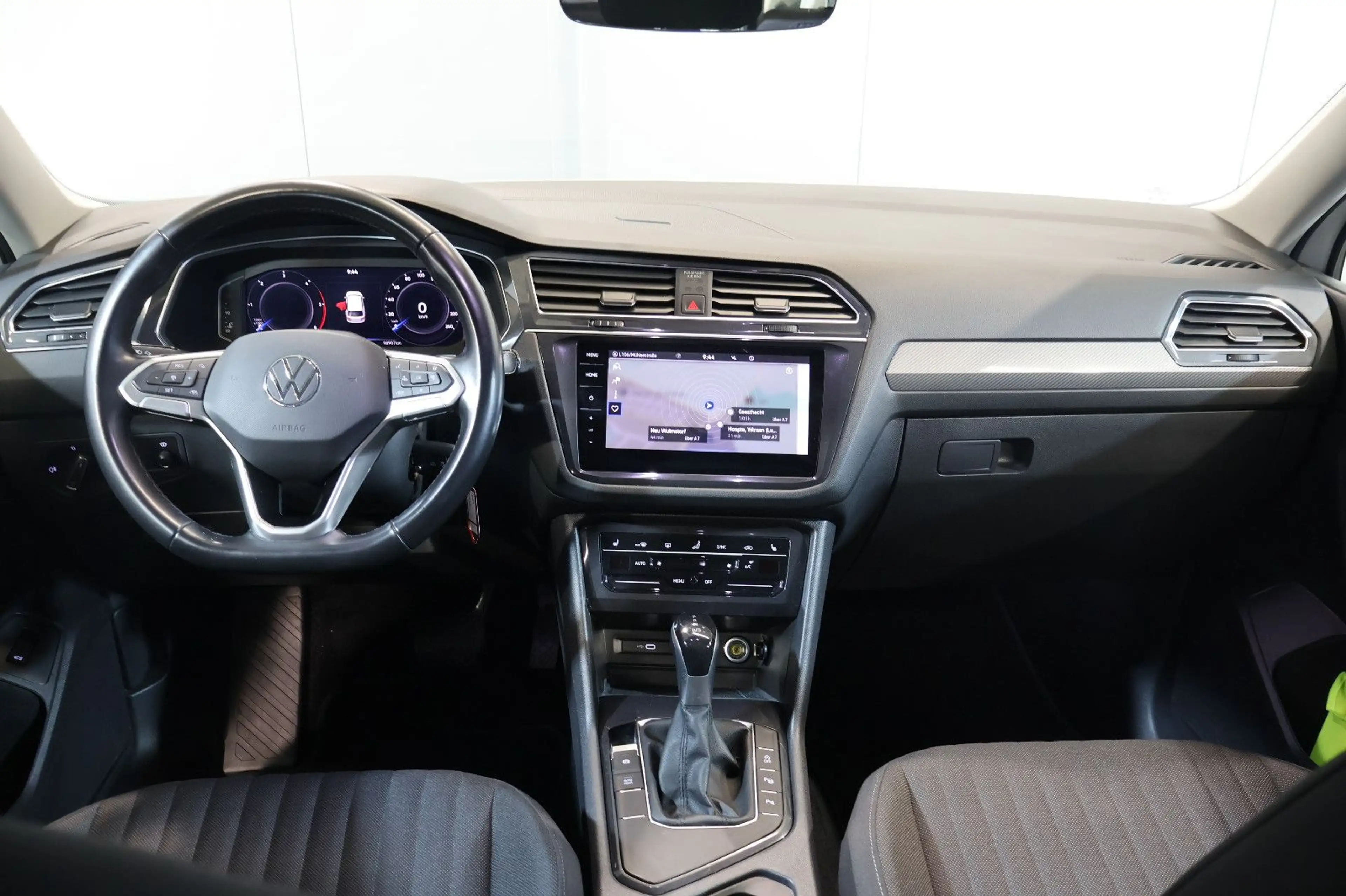 Volkswagen Tiguan Allspace 2.0 TDI Life HUD+AID+ACC+LED+AHK — photo 7
