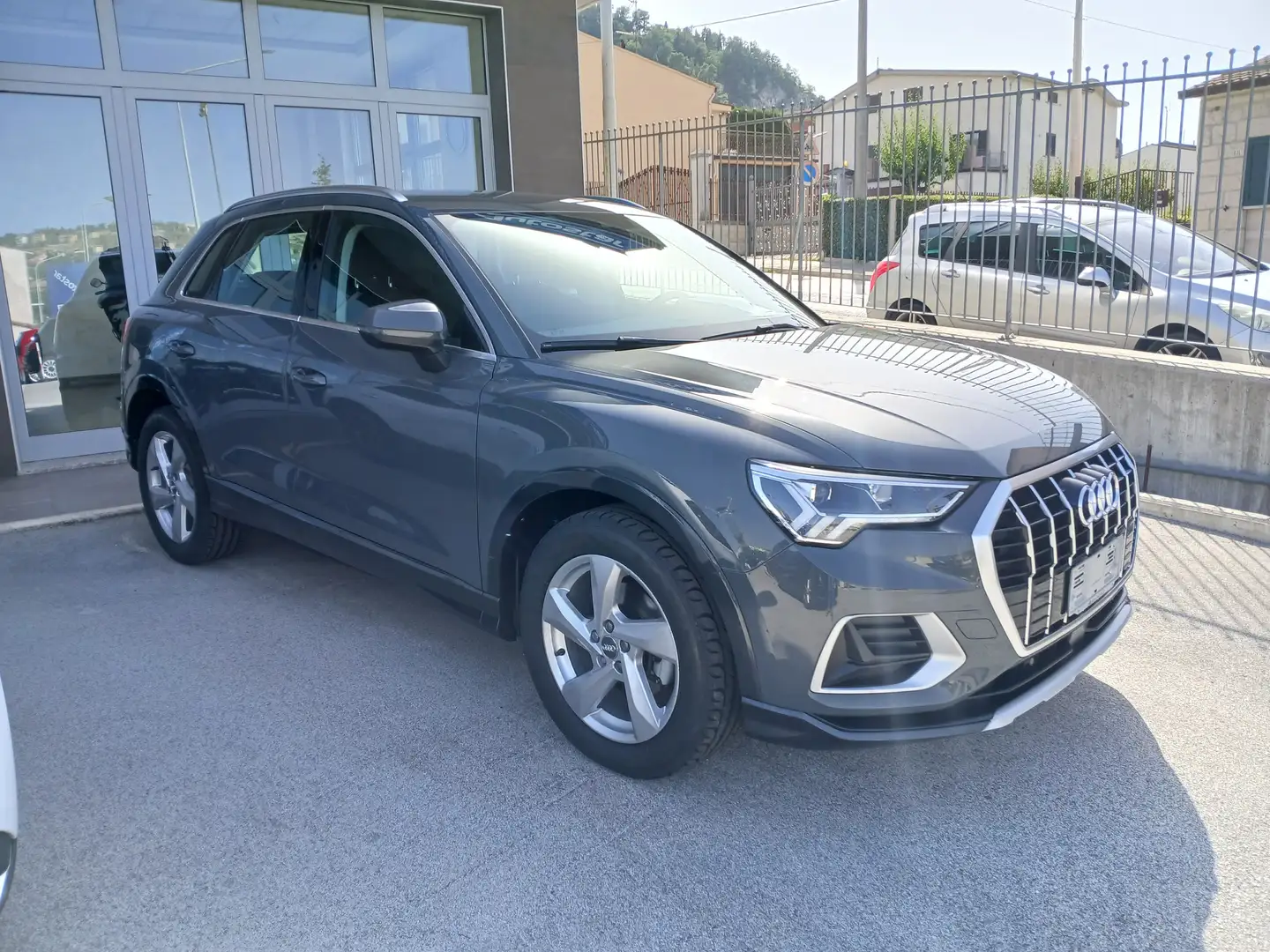 Audi Q3 AUDI Q3 1.5 TFSI 150CV 35 ADVANCED BENZINA Grigio - 1