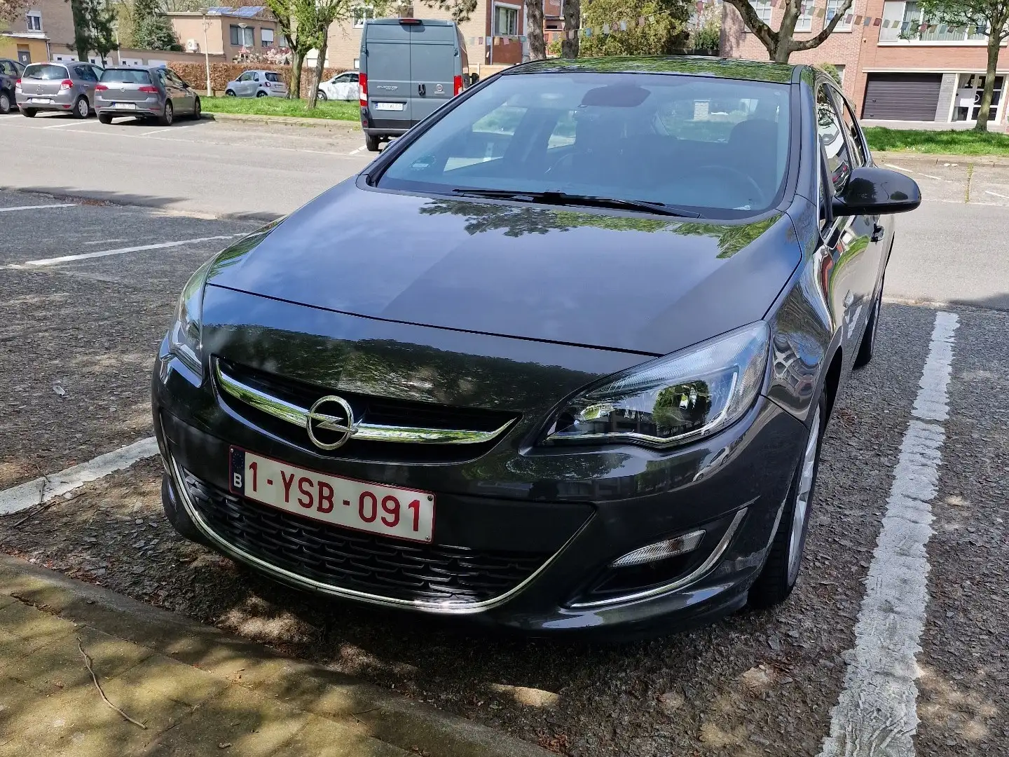 Opel Astra 1.4 Turbo ecoFLEX Start/Stop Edition Bruin - 1