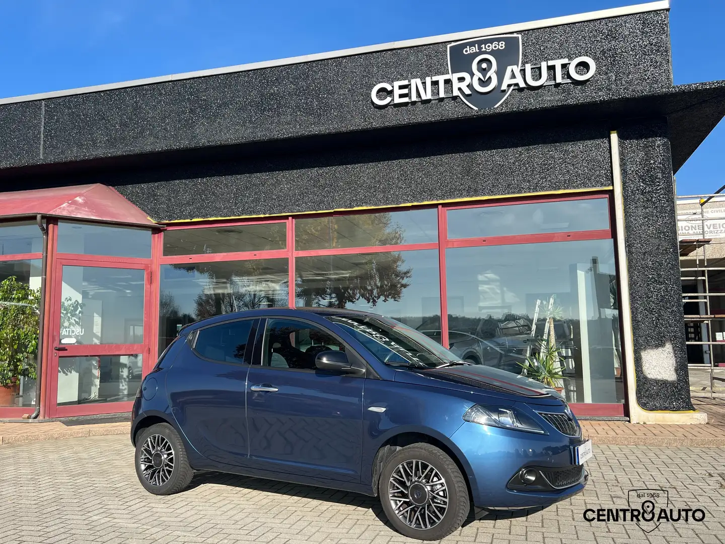 Lancia Ypsilon 1.0 firefly hybrid Gold Plus 70cv Bleu - 1