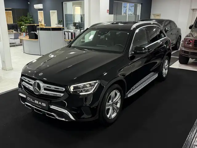 Mercedes-Benz GLC 300 d 4M 9G*LEDER*LED*CARPLAY*KAMERA*1.HAND*