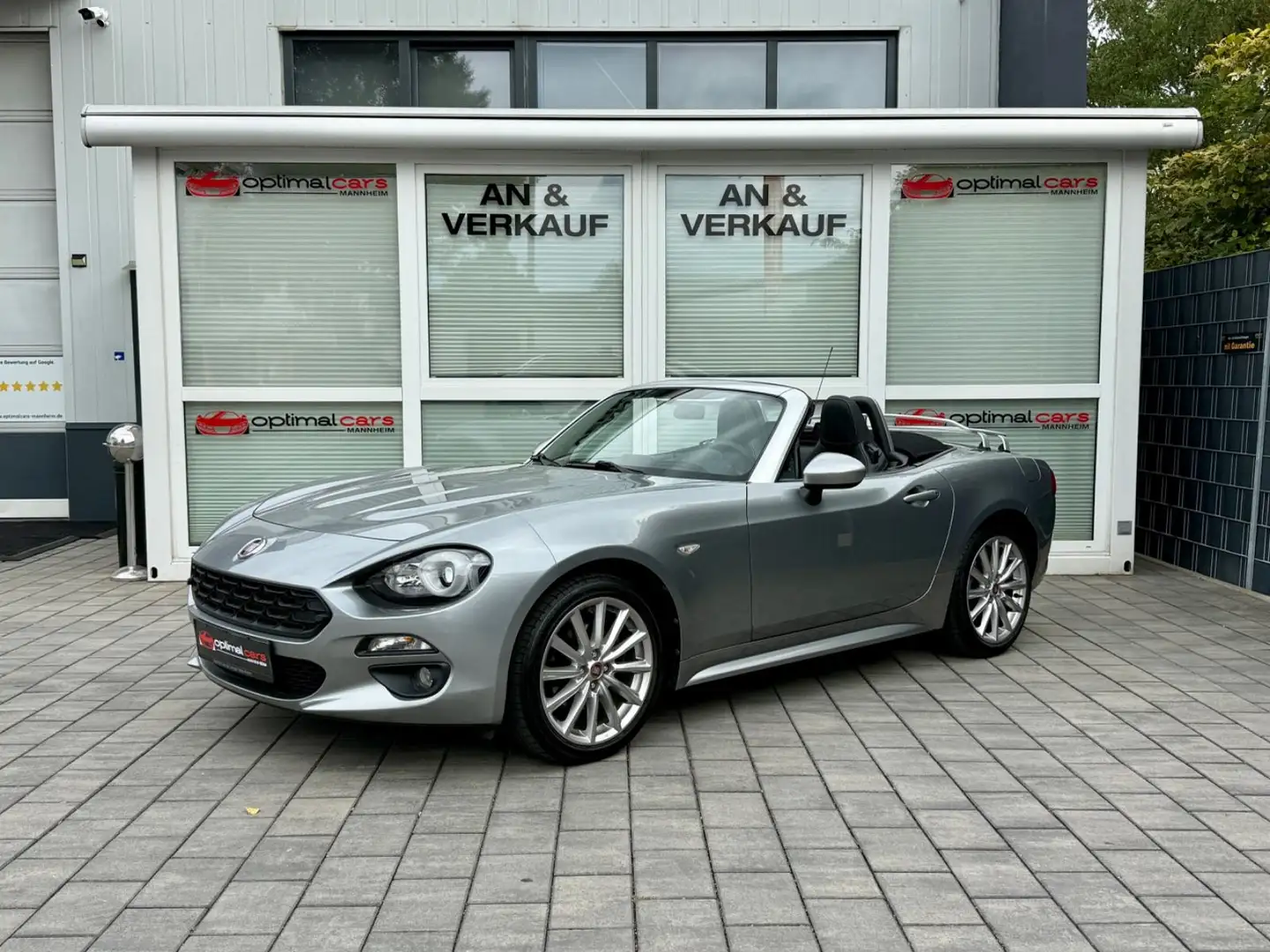 Fiat 124 Spider Lusso/Kamera/2.Hnd/Navi/Volledersitze Silber - 1