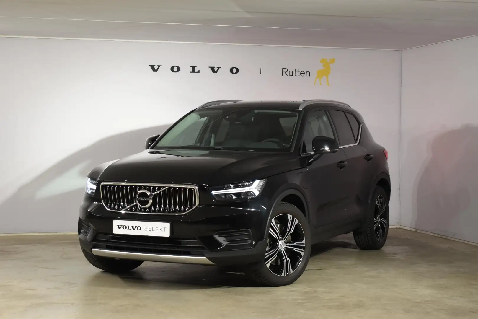 Volvo XC40 T4 211PK Automaat Recharge Inscription / Navigatie Zwart - 2