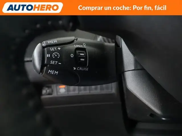Peugeot 208 view 29