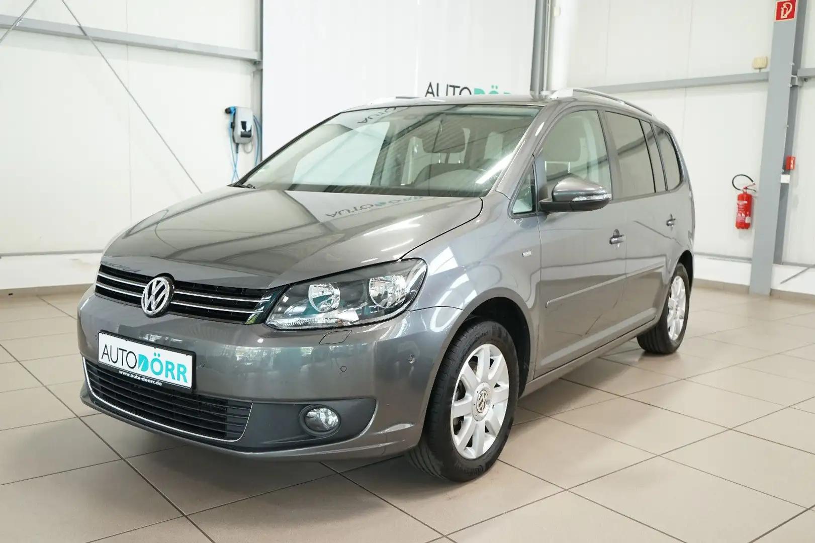 Volkswagen Touran 1.6 TDI Life AHK+SHZ+Navi+PDCvorne+hinten Gris - 1