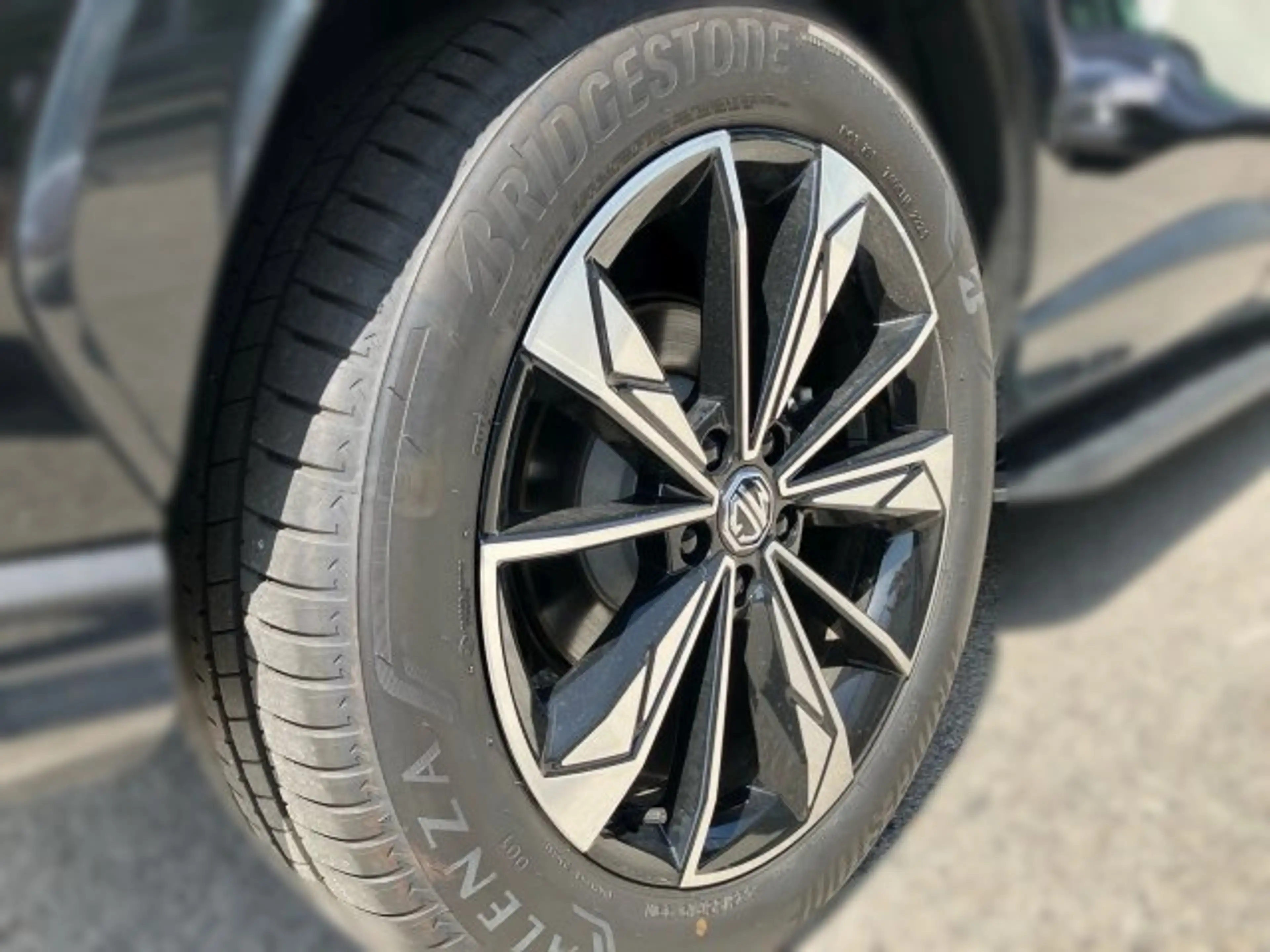 MG HS HEV Luxury 25.5 Österreich Paket — photo 7