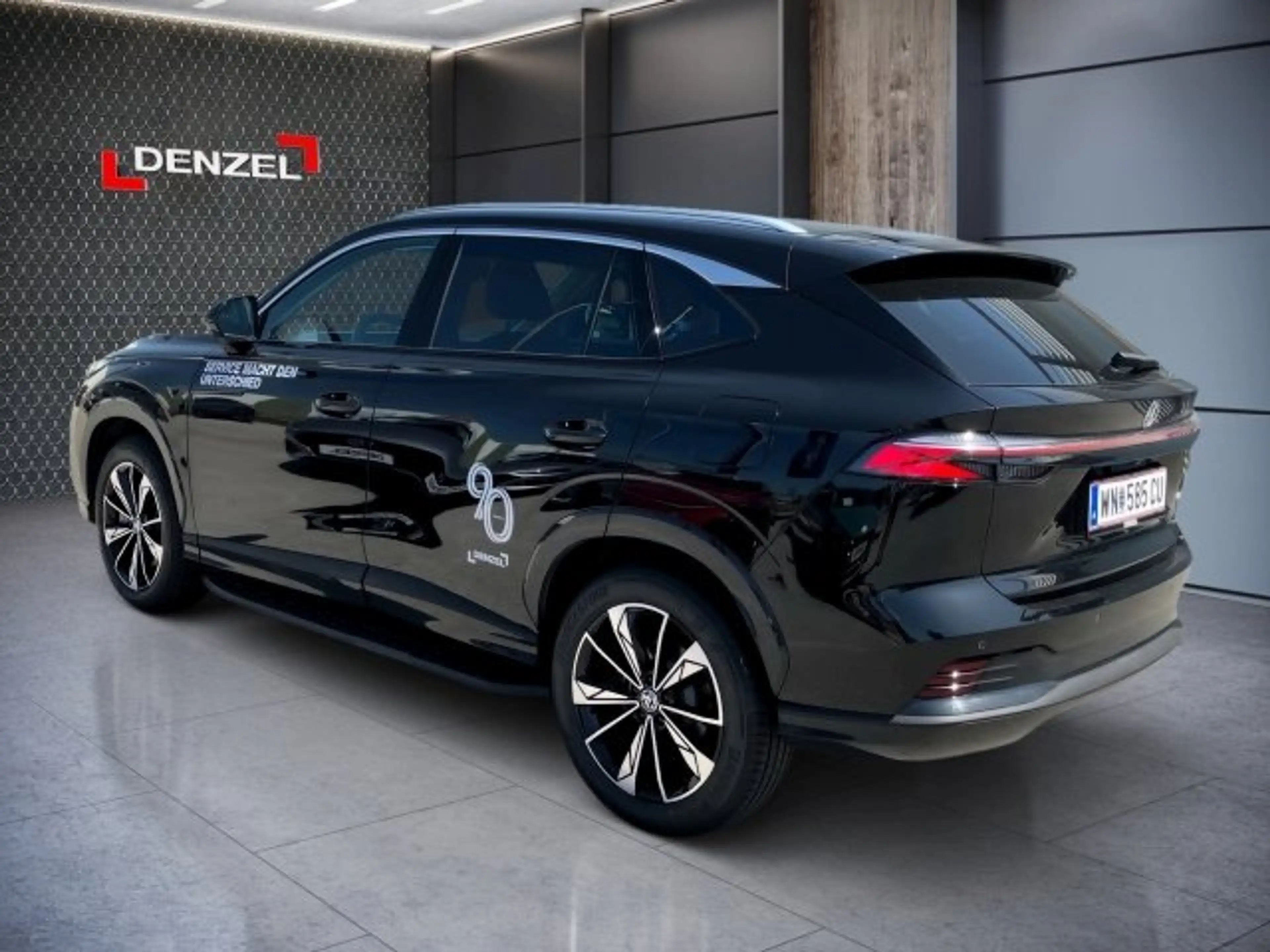 MG HS HEV Luxury 25.5 Österreich Paket — photo 3