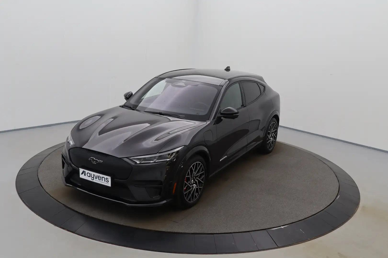 Ford Mustang Mach-E Extended Range 4WD GT LEDER/ALCANTARA LED GPS PDC Grijs - 1