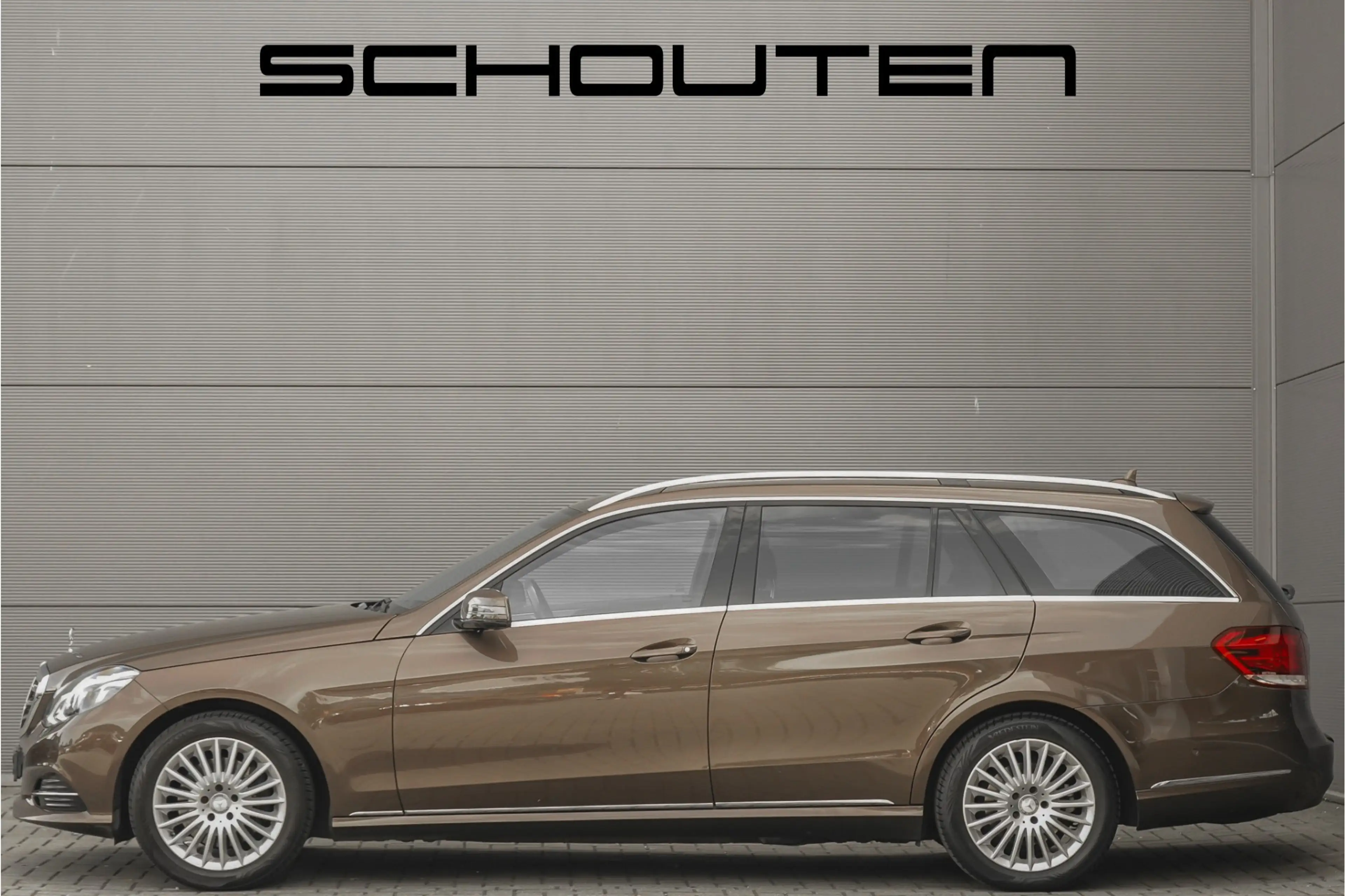 Mercedes-Benz E 250 Estate Ambition Elegance 7-Pers Leder LED Cruise — photo 11