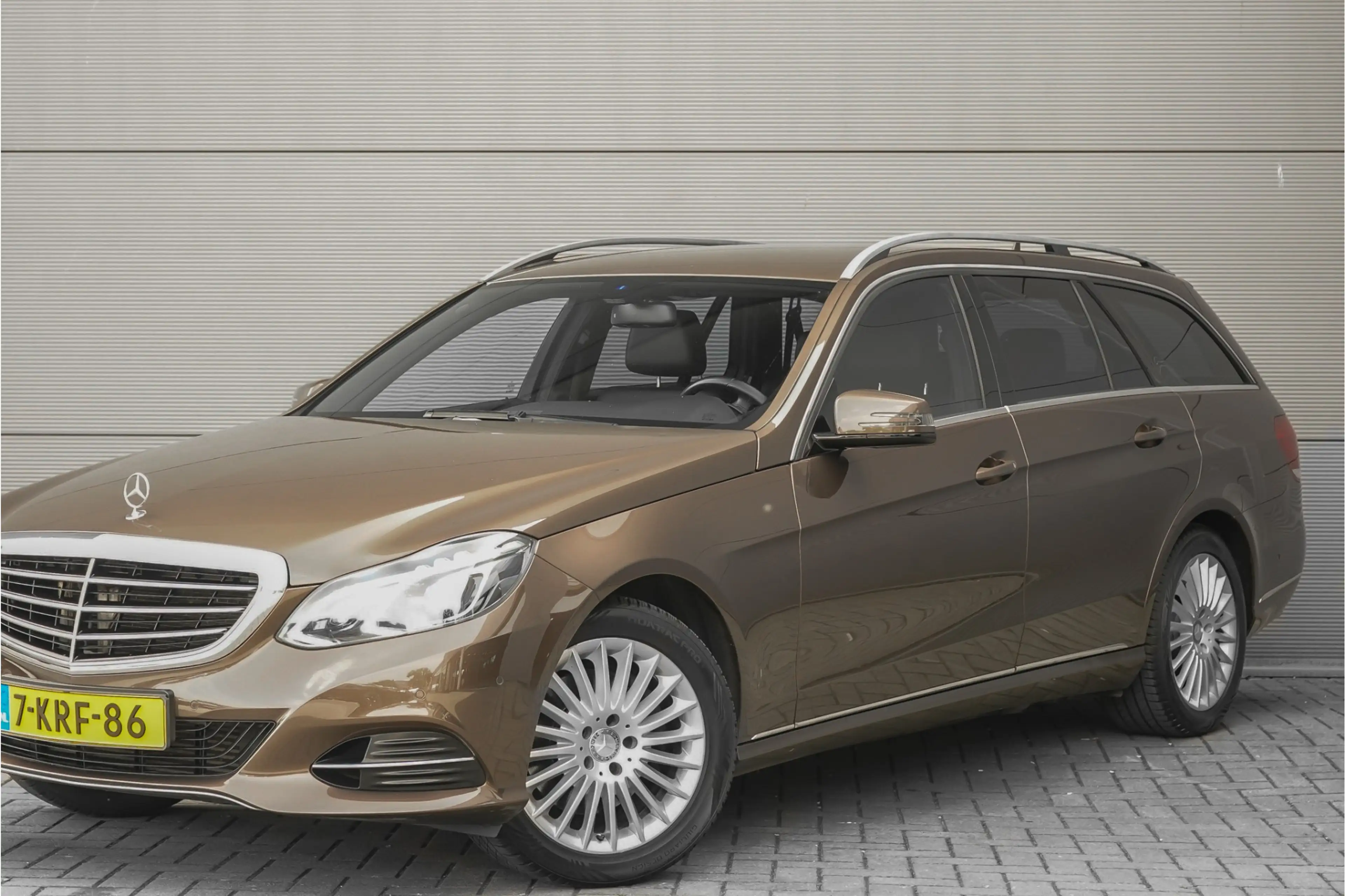 Mercedes-Benz E 250 Estate Ambition Elegance 7-Pers Leder LED Cruise — photo 18