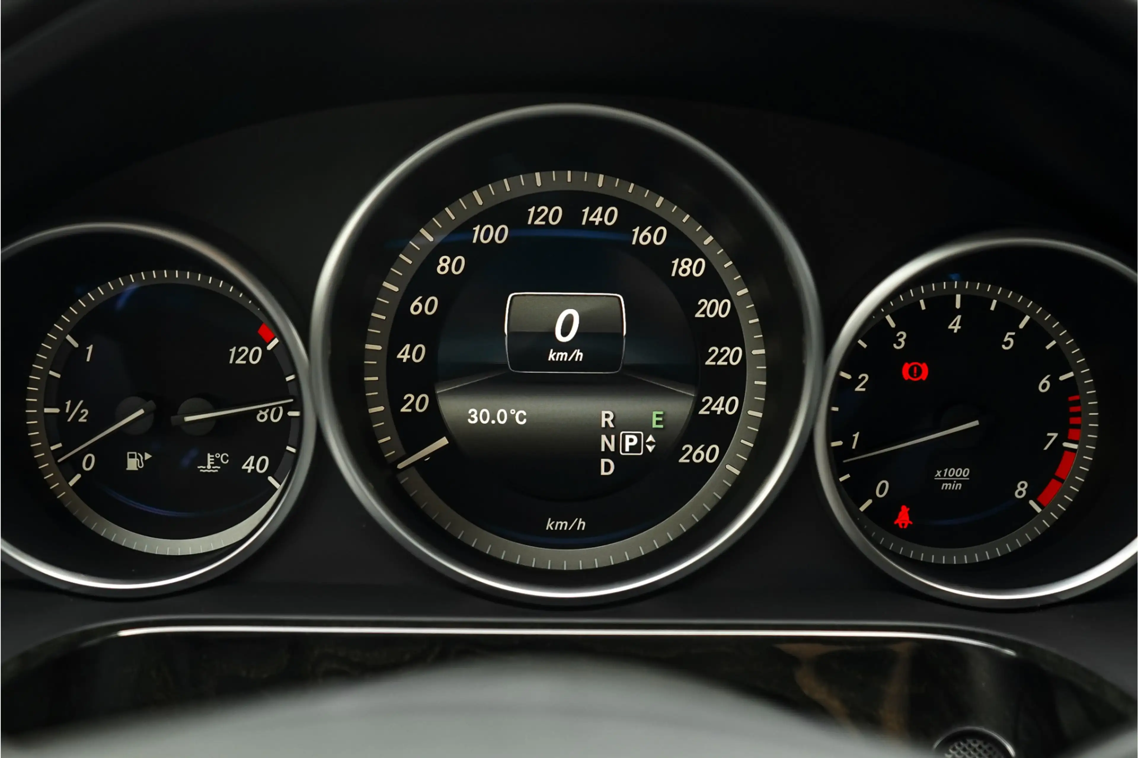 Mercedes-Benz E 250 Estate Ambition Elegance 7-Pers Leder LED Cruise — photo 21