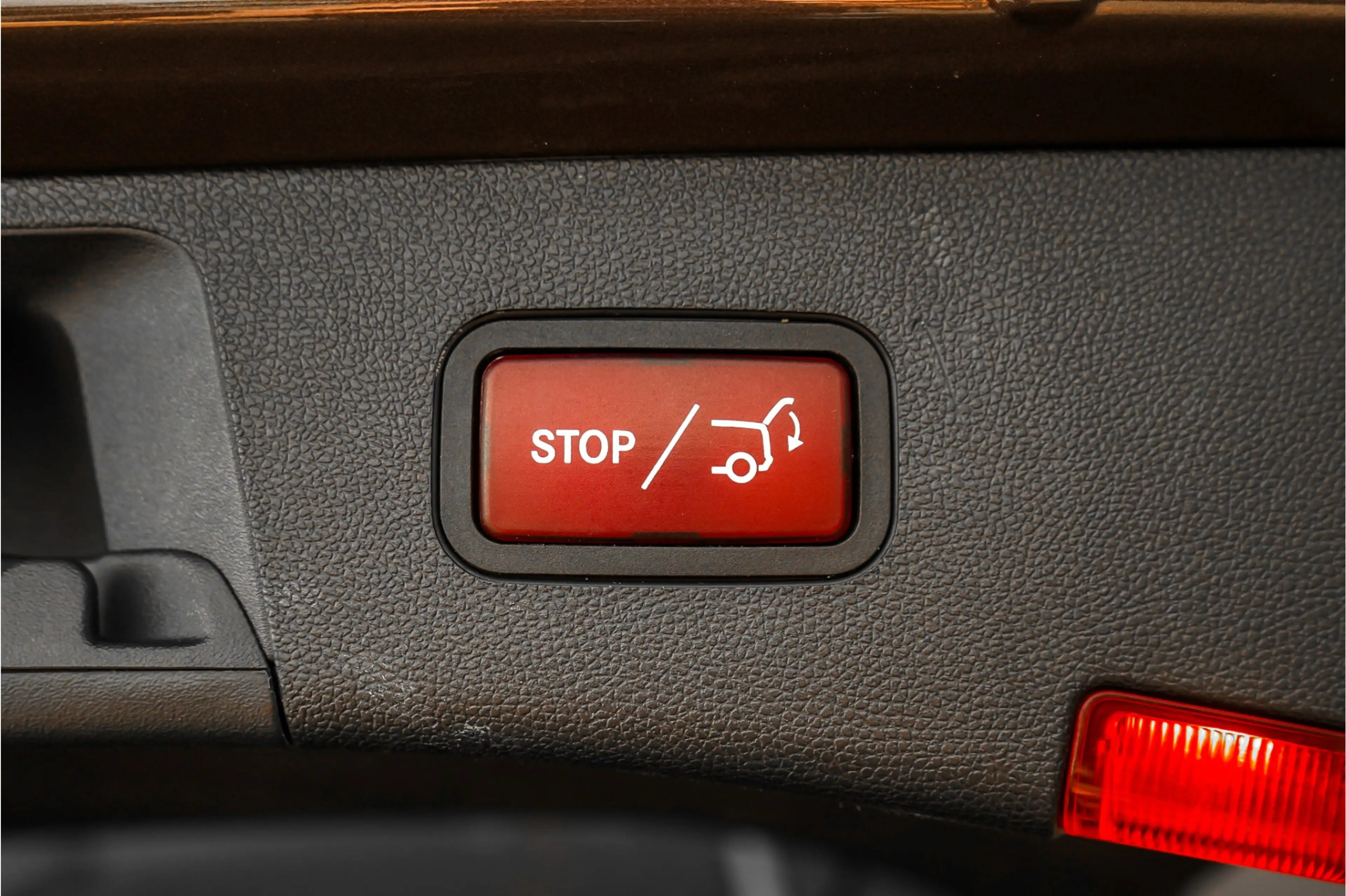 Mercedes-Benz E 250 Estate Ambition Elegance 7-Pers Leder LED Cruise — photo 39