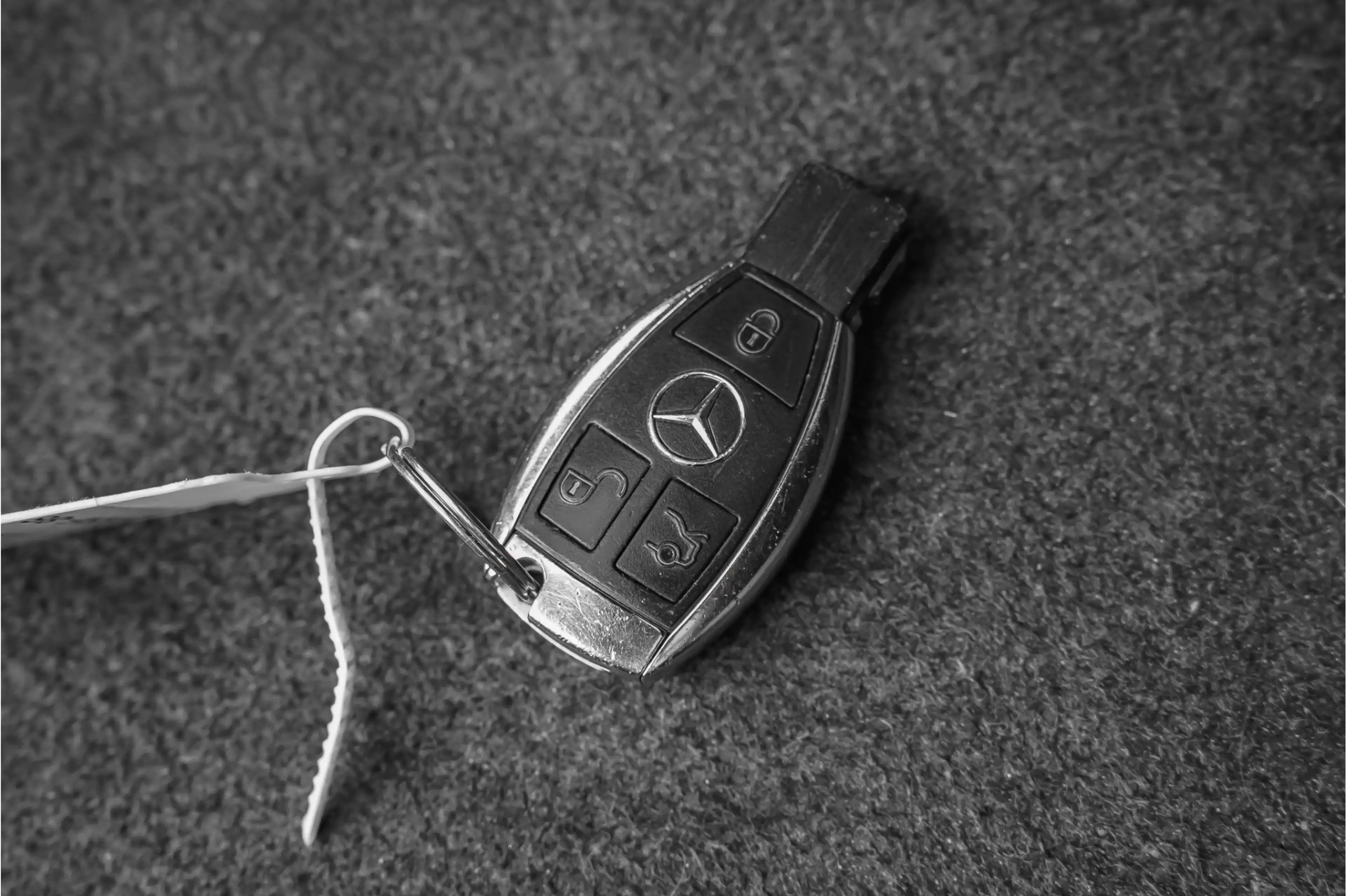 Mercedes-Benz E 250 Estate Ambition Elegance 7-Pers Leder LED Cruise — photo 9