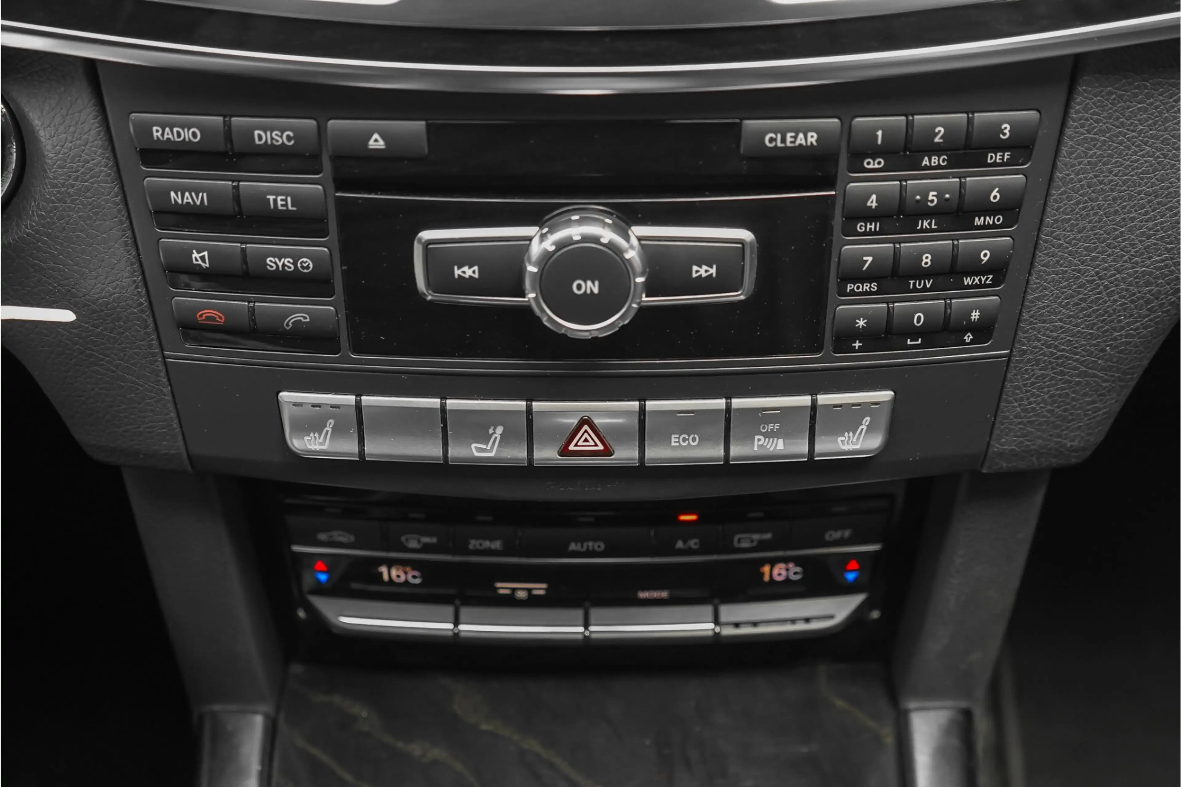 Mercedes-Benz E 250 Estate Ambition Elegance 7-Pers Leder LED Cruise — photo 24