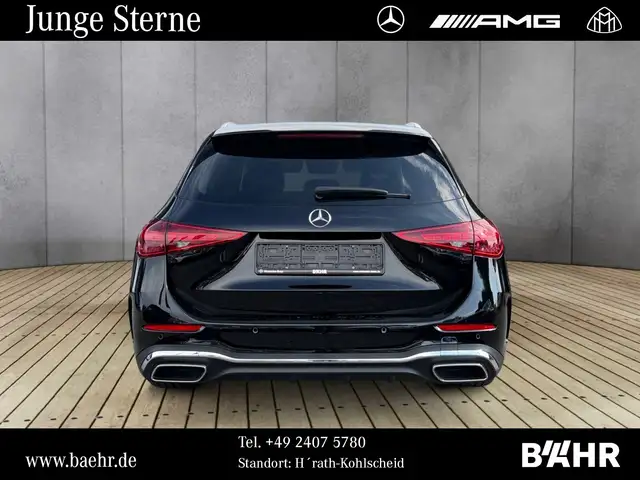Mercedes-Benz 220 view 8