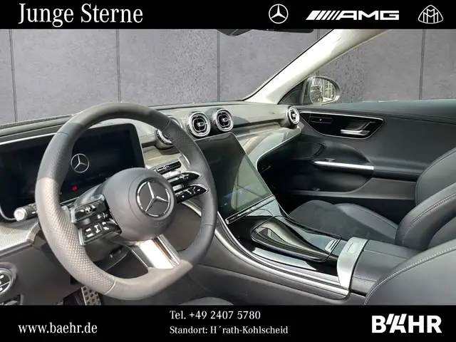 Mercedes-Benz 220 view 11