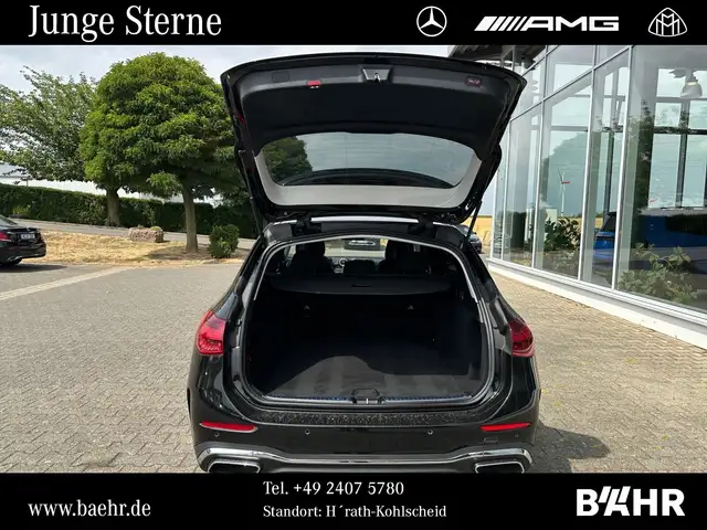 Mercedes-Benz 220 view 15