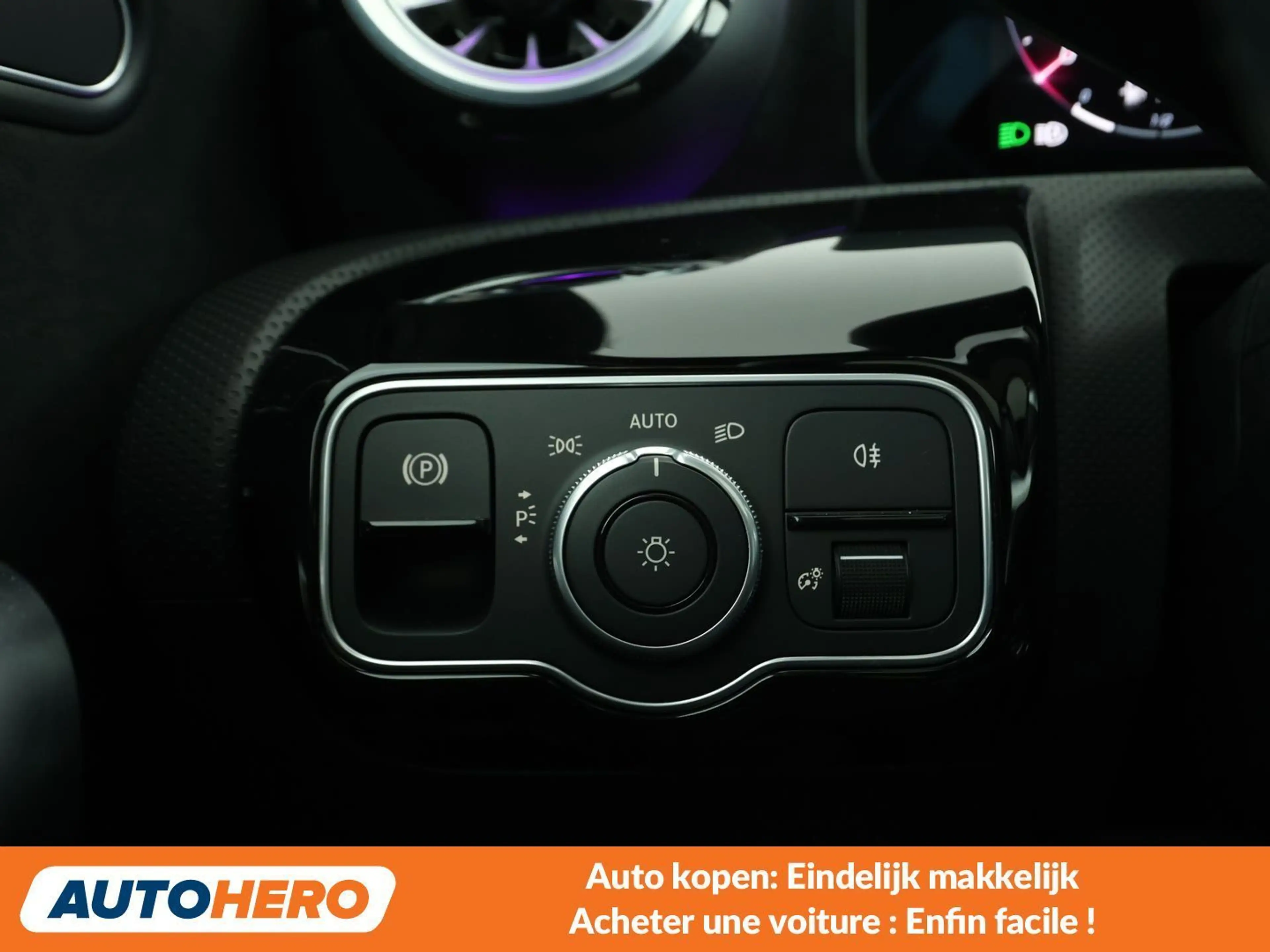Mercedes-Benz A 180 A 180 Mild-Hybrid AMG Line — photo 14