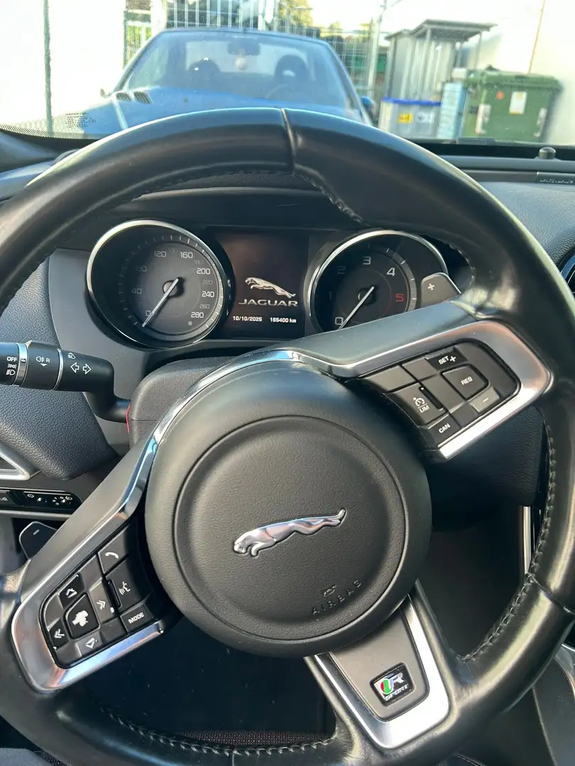 Jaguar XE 2.0d Portfolio 180cv auto motore Rotto - 2