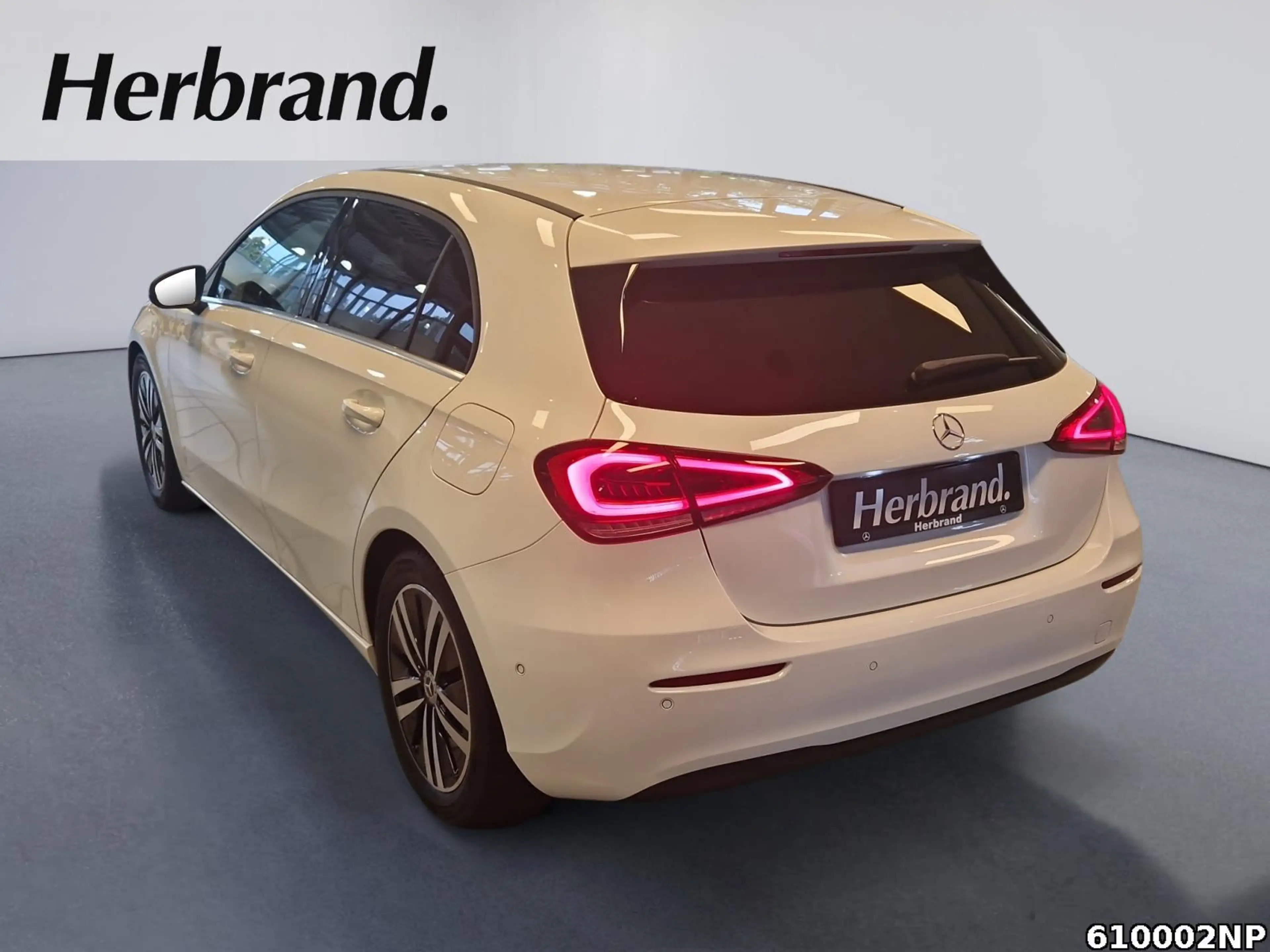 Mercedes-Benz A 180 Style Rückfahrkam. Carplay LED Totwinkel — photo 4