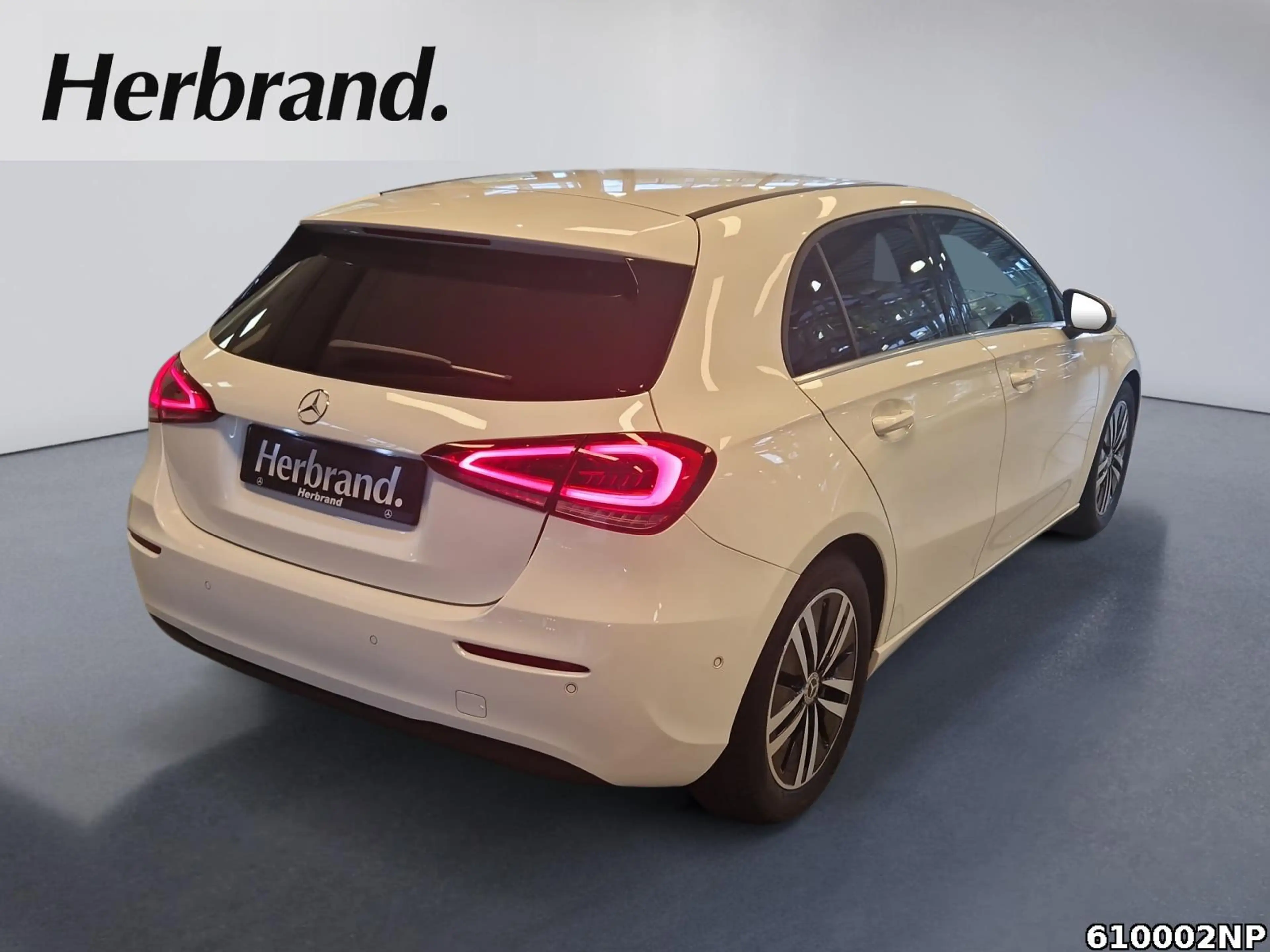 Mercedes-Benz A 180 Style Rückfahrkam. Carplay LED Totwinkel — photo 3