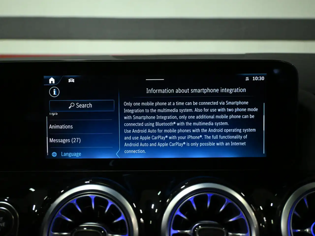 Mercedes-Benz GLA снимка Mercedes-Benz GLA