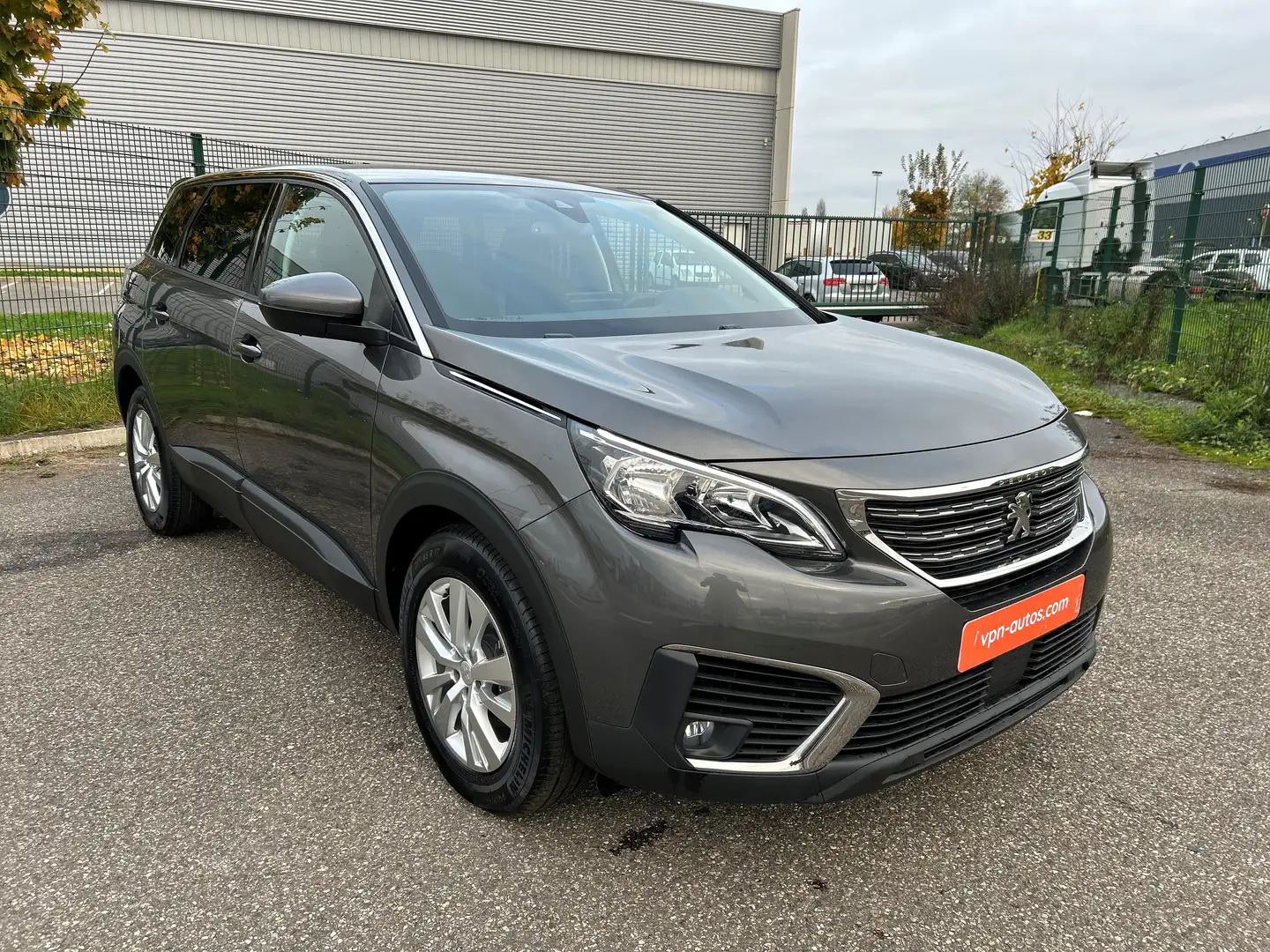 Peugeot 5008 1.2 PureTech 130ch S\u0026amp;S BVM6 Active Gris - 2