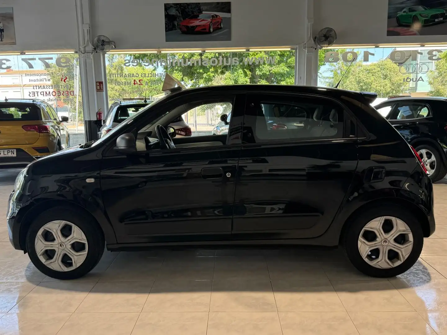 Renault Twingo 1.0SCE 90CV INTENS.- " 5 PUERTAS ".- " SOLO 21.632 Zwart - 2