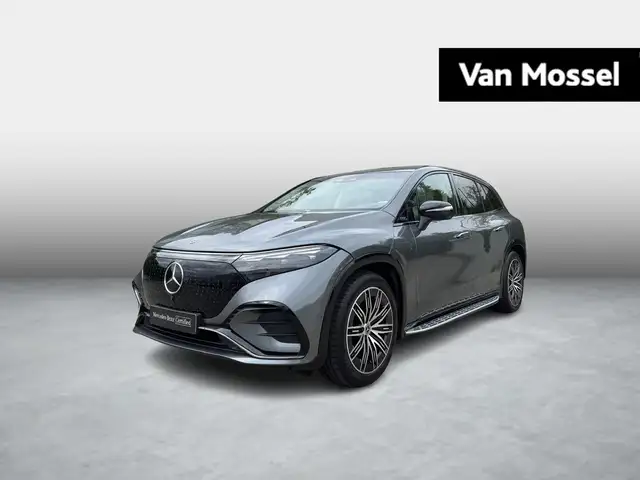 Mercedes-Benz EQS SUV 450 4MATIC AMG Line + LEDER + HYPERSCREEN + TREKHA