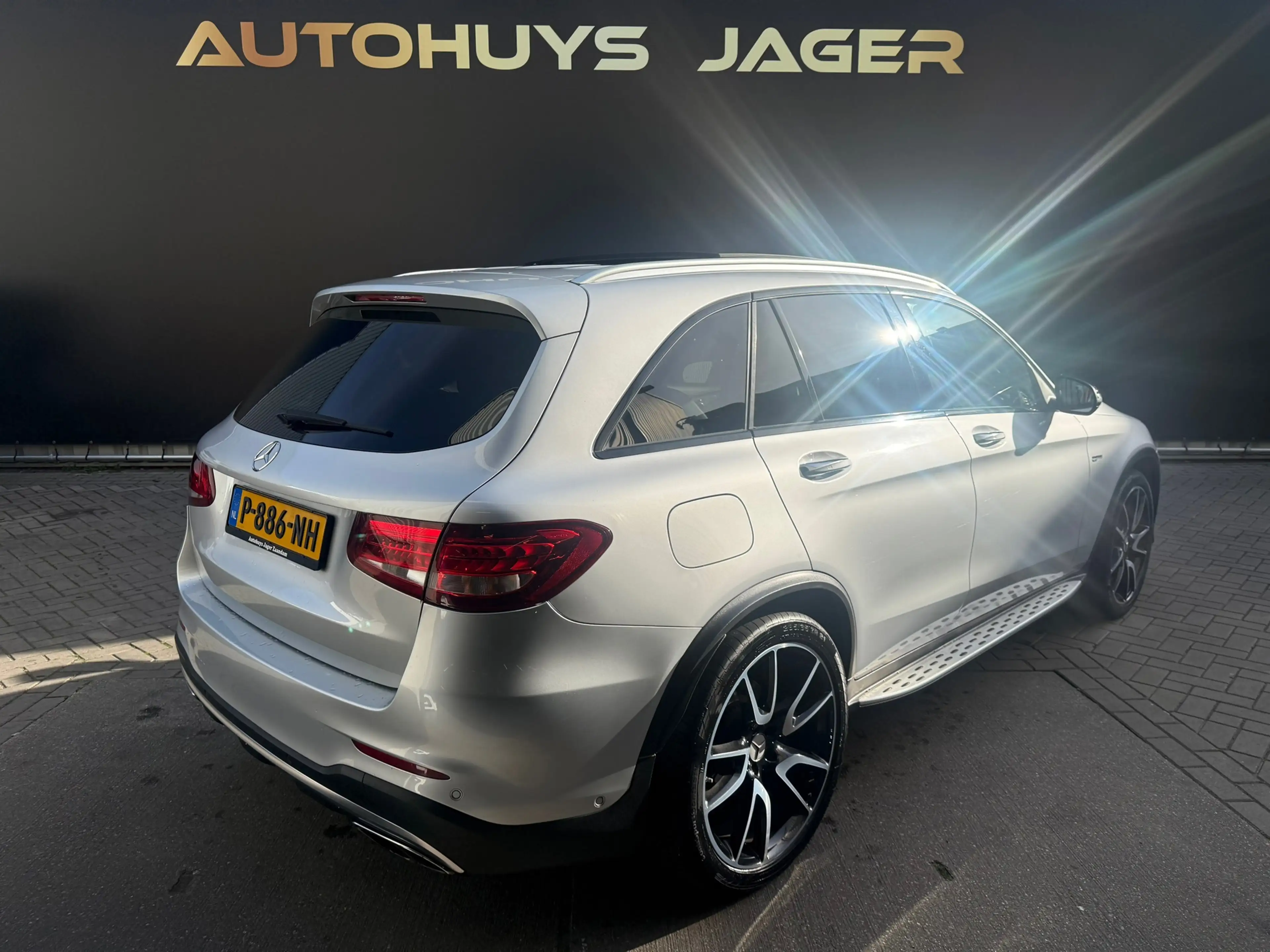 Mercedes-Benz GLC 43 AMG 4MATIC Pano Alcantara Memory Camera Luchtvering — photo 9