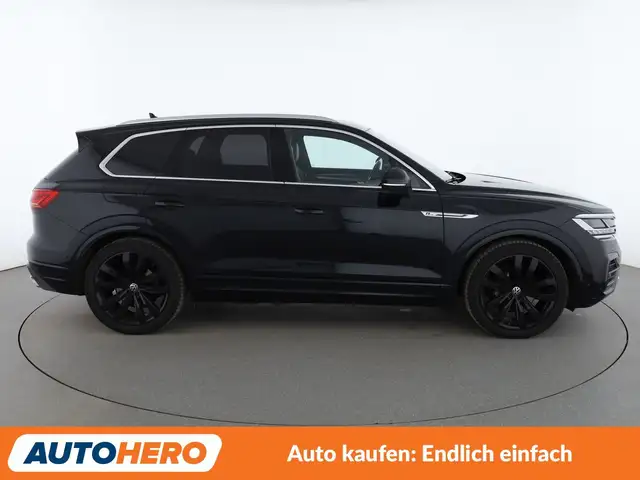 Volkswagen Touareg view 7