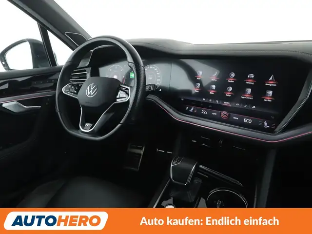 Volkswagen Touareg view 13