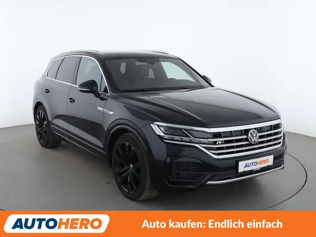 Volkswagen Touareg view 8
