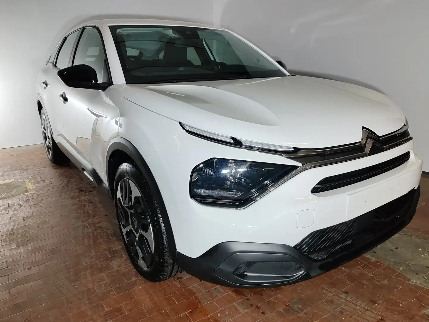 Citroen C4 1.2 130cv You + Car Play + PDC post Blanc - 1