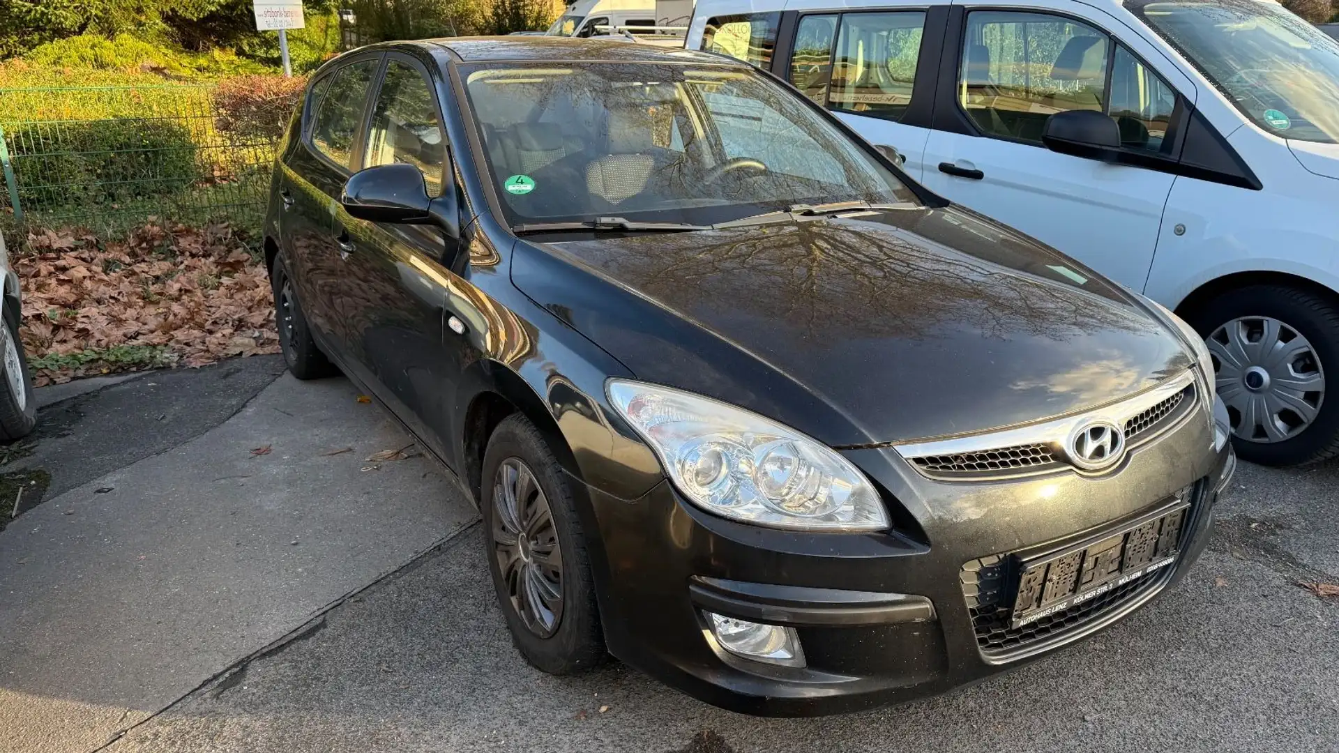 Hyundai i30 Comfort Team 08 Schwarz - 2