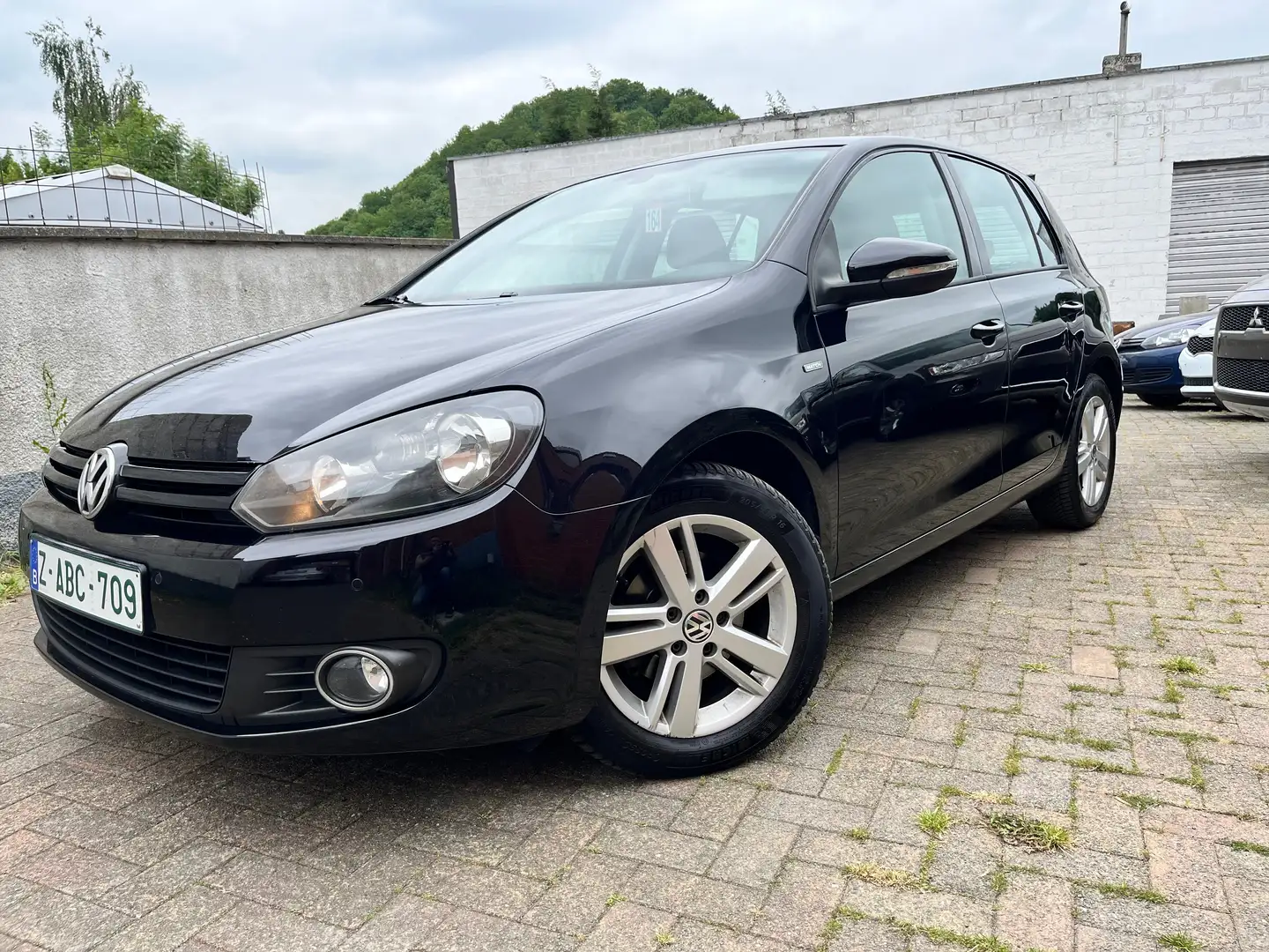 Volkswagen Golf 1.6 CR TDi Trendline DPF Noir - 1