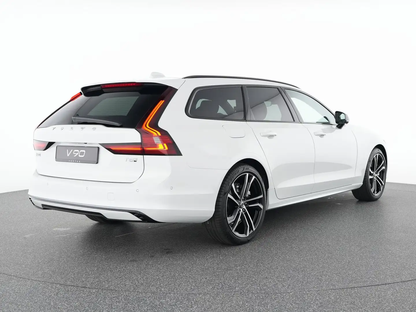 Volvo V90 T8 AWD Plug-in Hybrid Plus Dark 20"+PANO+360 bijela - 2