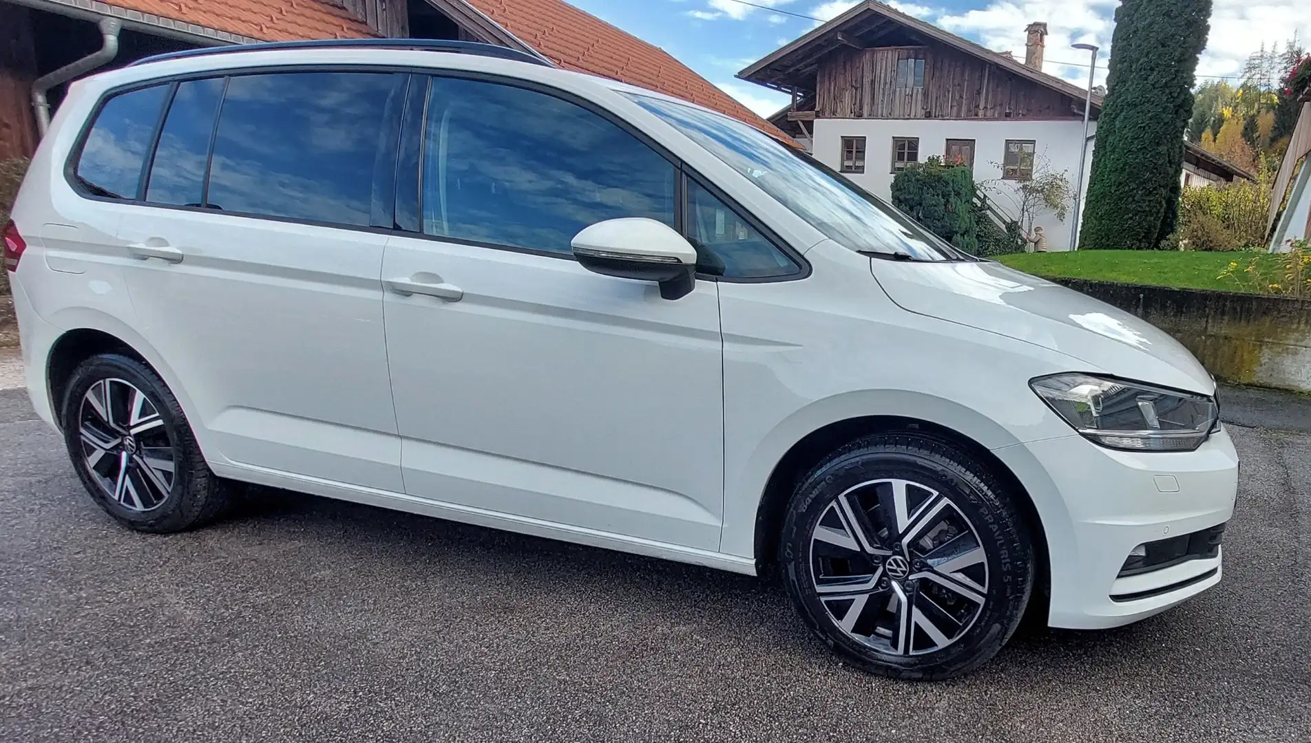 Volkswagen Touran Touran Comfortline 2,0 TDI Comfortline Weiß - 1