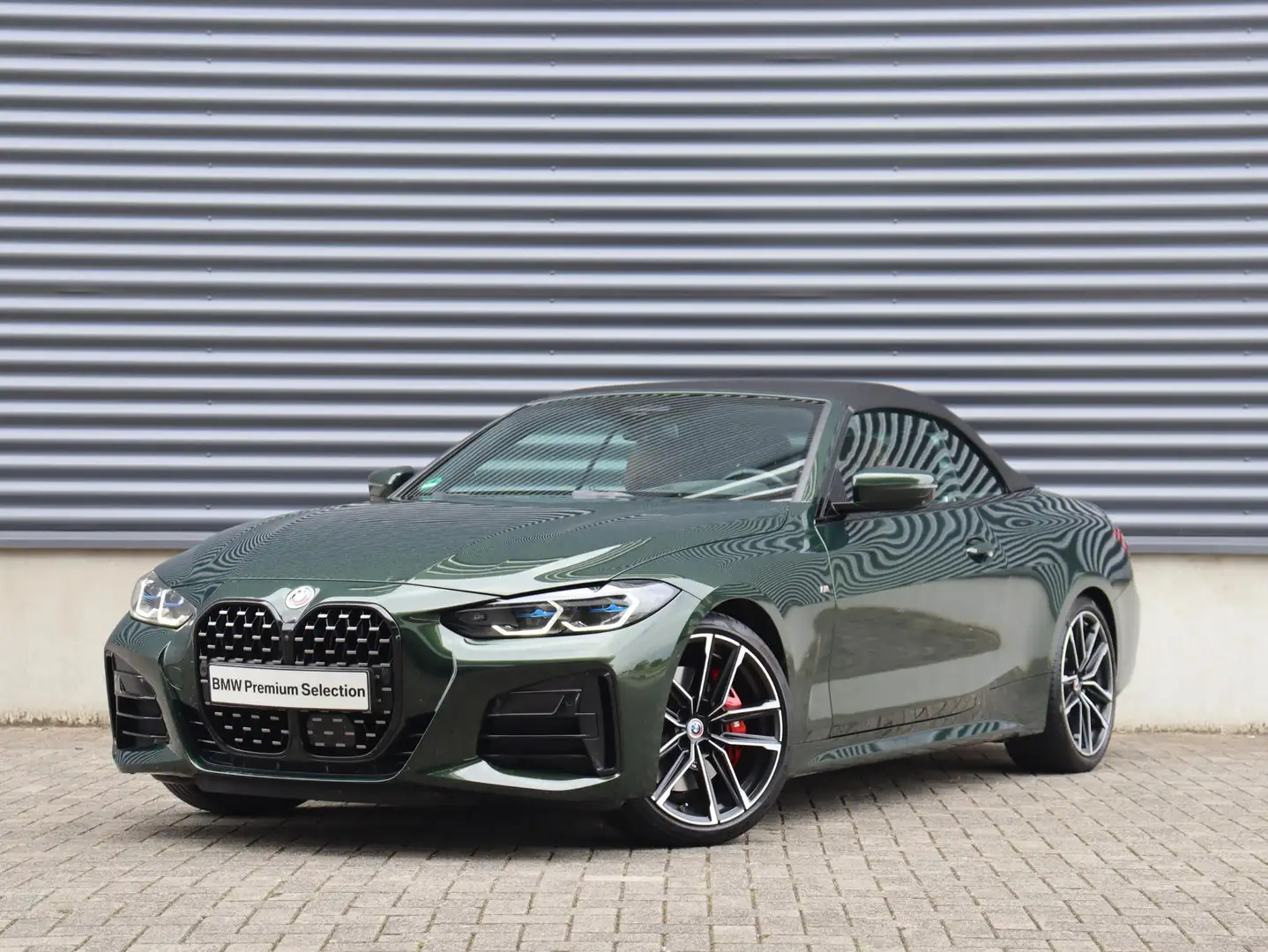 BMW 440 4 Serie Cabrio M440i | High Executive | M Sportpak Groen - 2