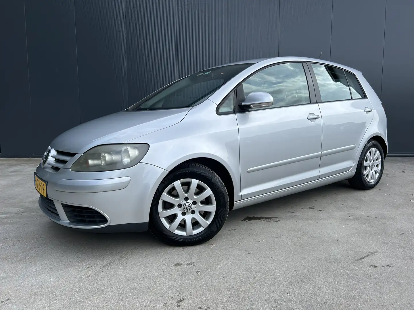Volkswagen Golf Plus 1.9 TDI Sportline Business NAVI CRUISE ECC TREKHAA Grau - 1