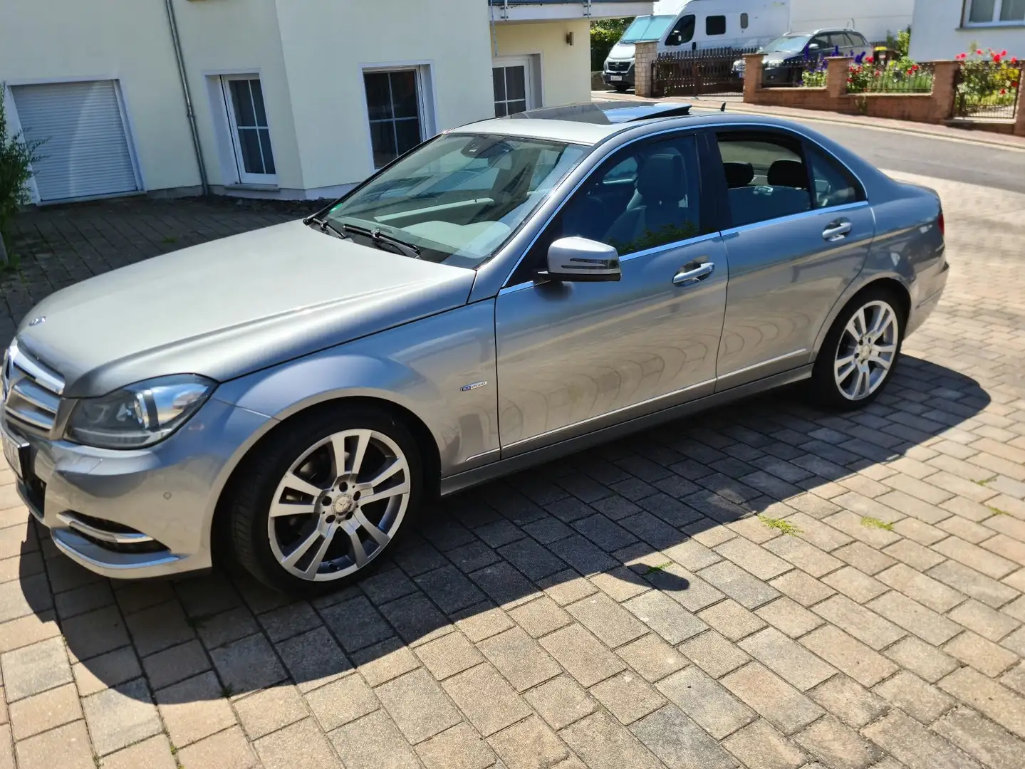 Mercedes-Benz C 200 C 200 (BlueEFFICIENCY) 7G-TRONIC Avantgarde Grau - 2