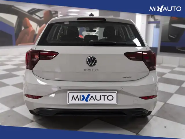 Volkswagen Polo view 4