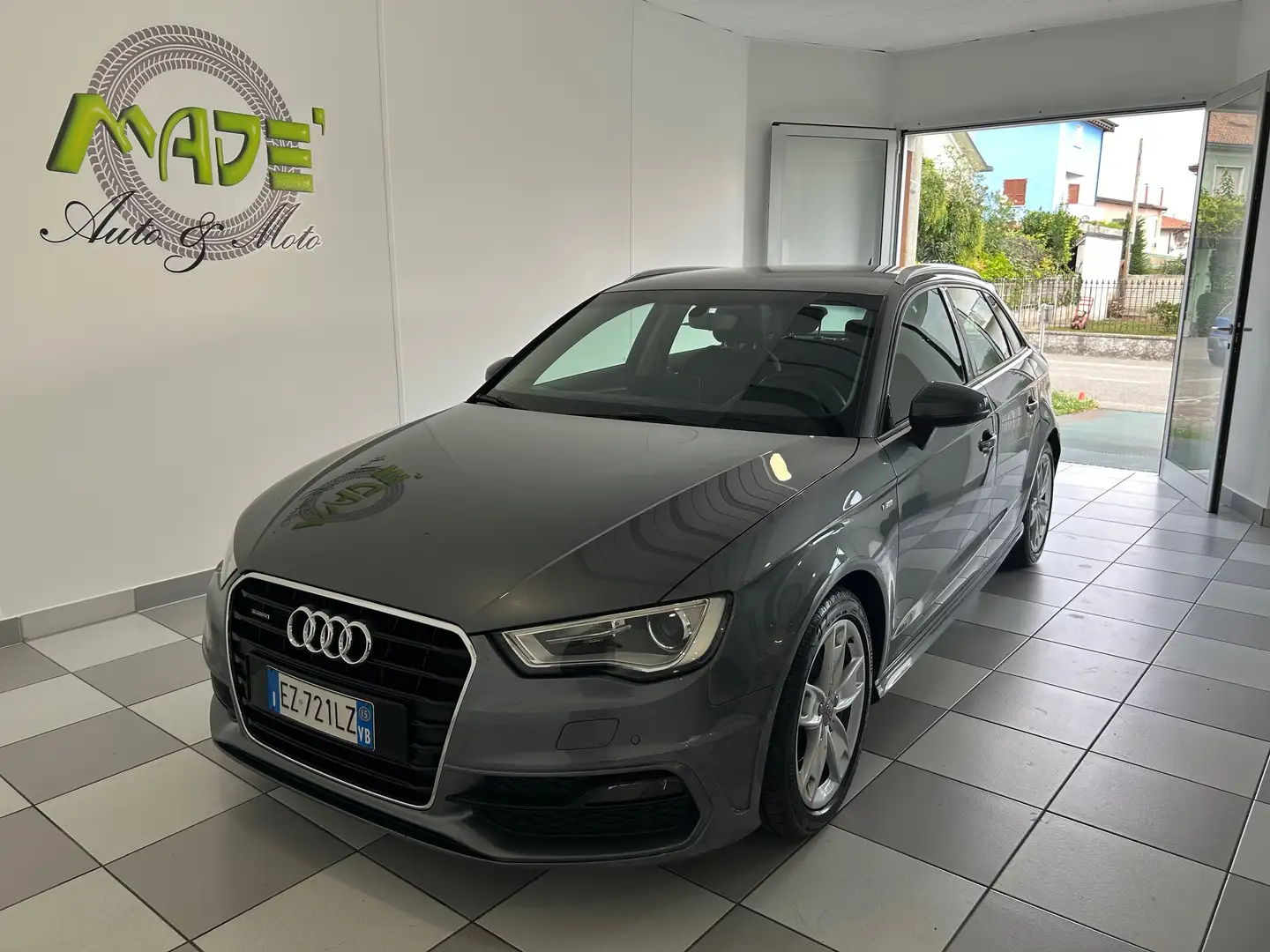 Audi A3 Sportback 2.0 tdi Ambition quattro 150cv E6 S-LINE Gris - 1