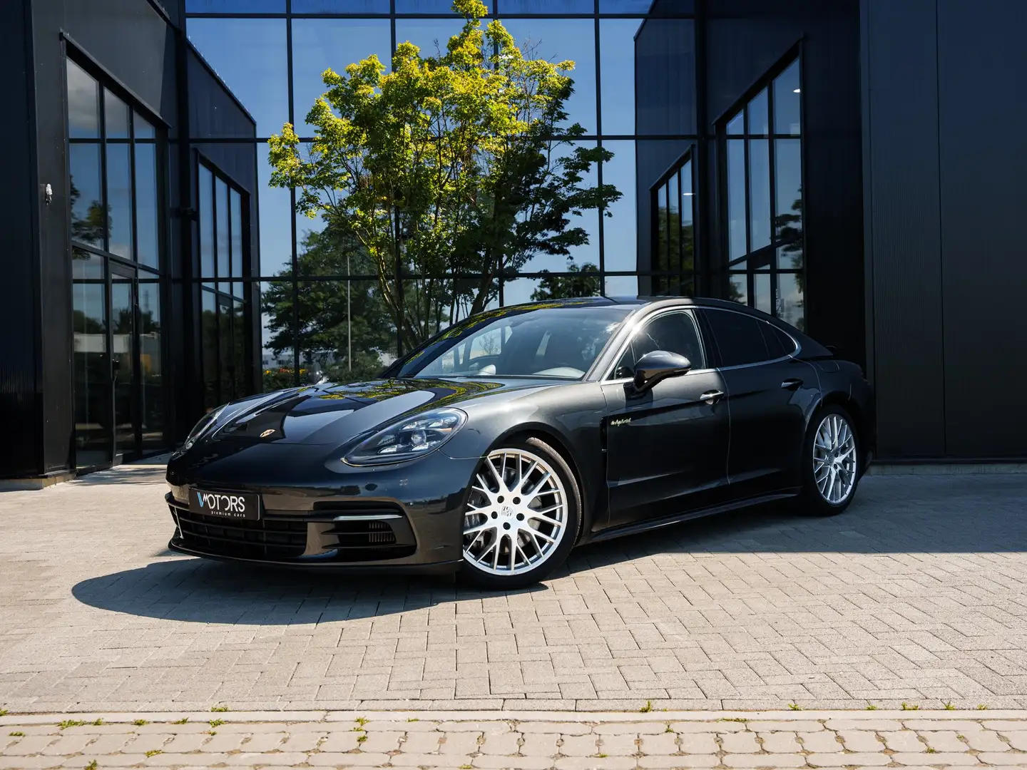 Porsche Panamera 4 E-Hybrid - Bose - sportchrono - volleder Grijs - 1