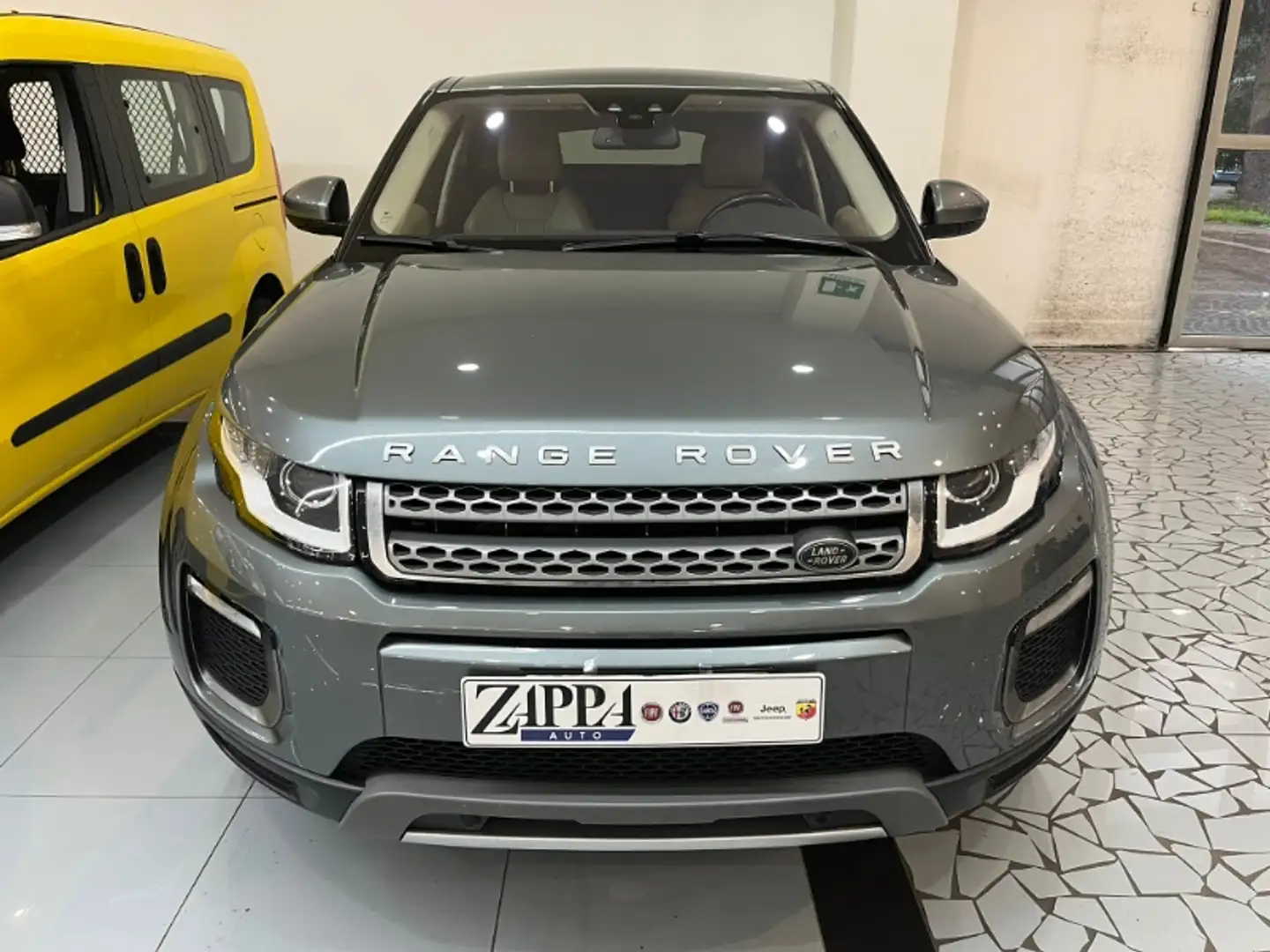 Land Rover Range Rover Evoque 2.0 TD4 180 CV 5p. HSE Grigio - 2