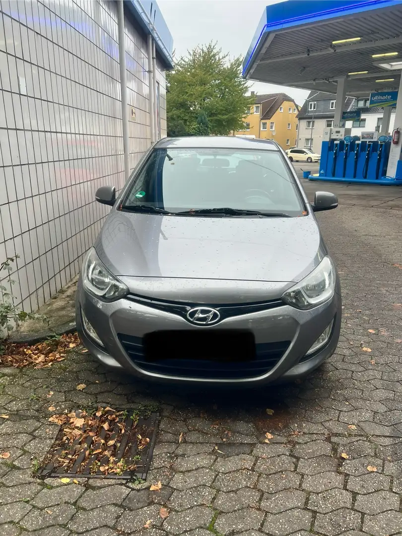 Hyundai i20 1.2 Classic Achtung Beschreibung Lesen! Grau - 2