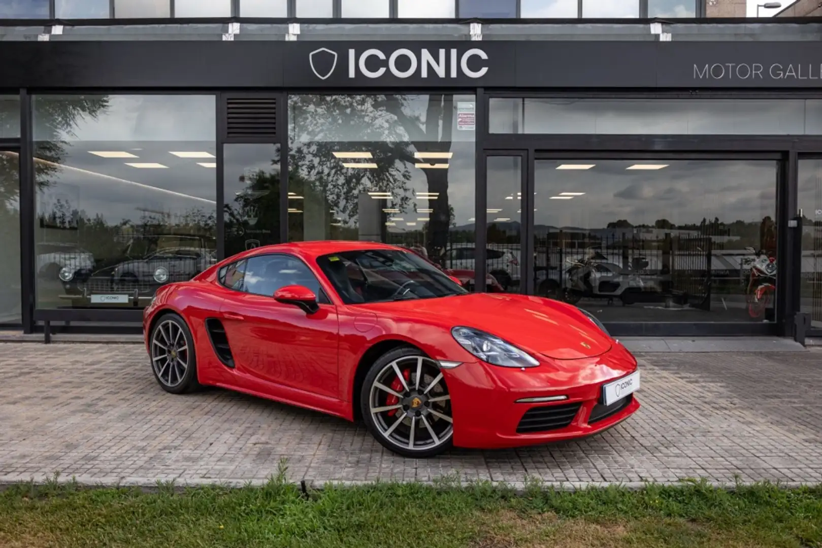 Porsche Cayman S PDK Rojo - 1