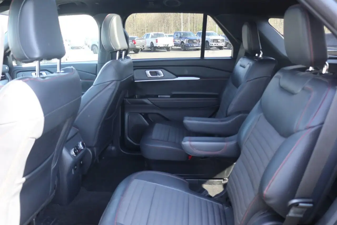Ford Explorer снимка Ford Explorer