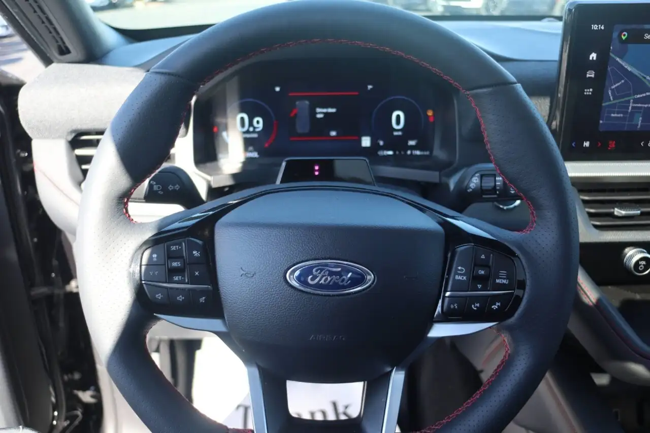 Ford Explorer снимка Ford Explorer