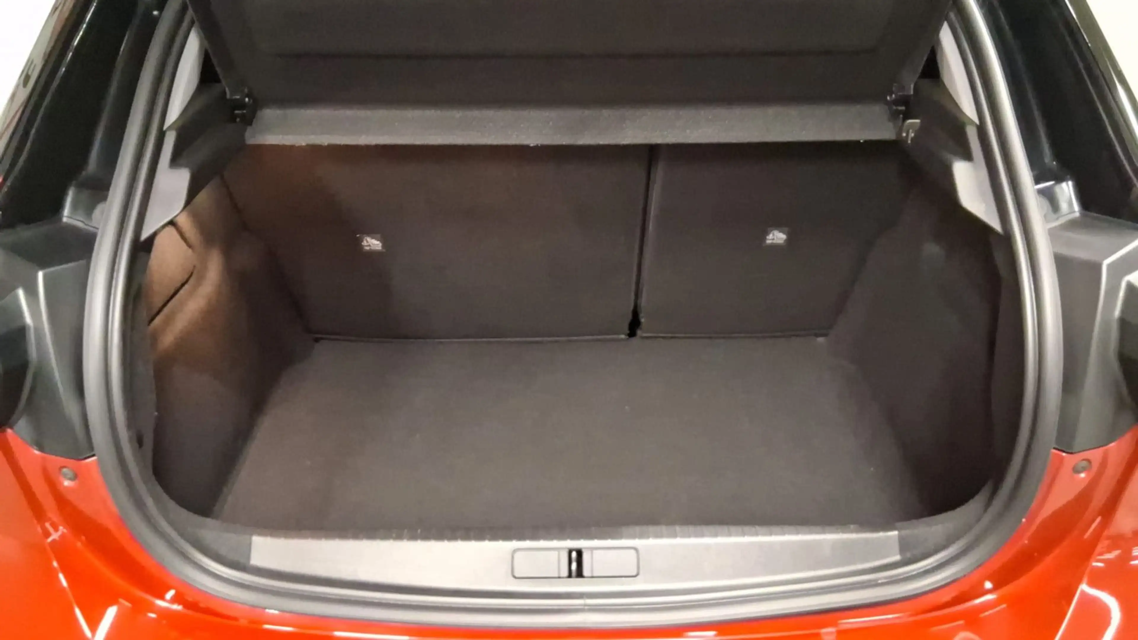 Opel Corsa F Elegance — photo 12